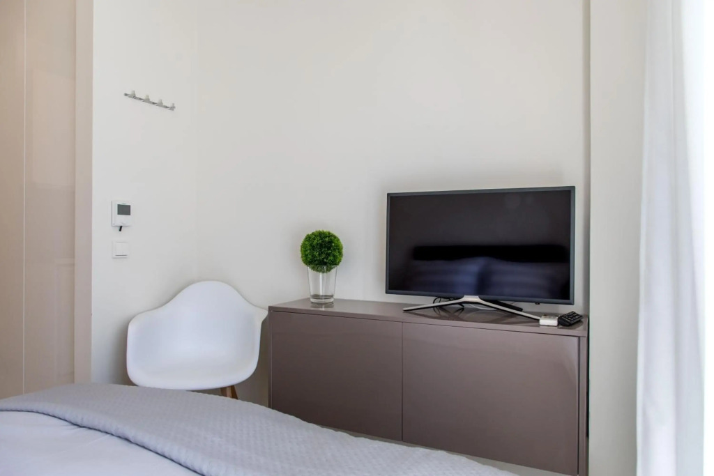 The Modern Suite