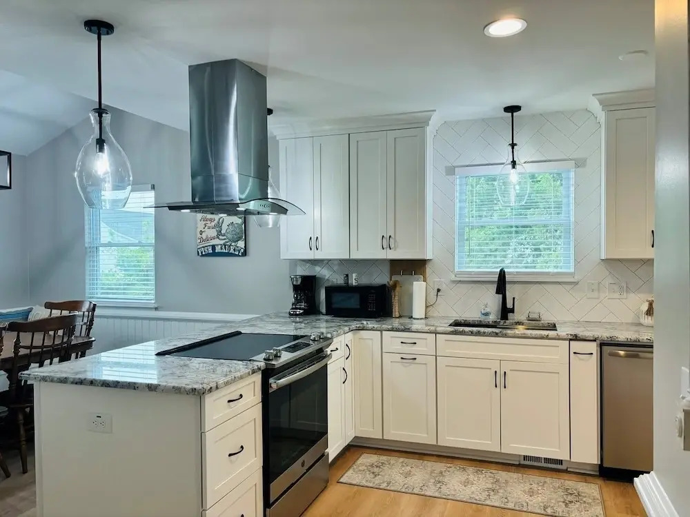 Buckeye's At The Beach 3 Bedroom Home by RedAwning