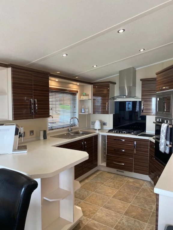 Impeccable 3-bed Lodge in Budleigh Salterton