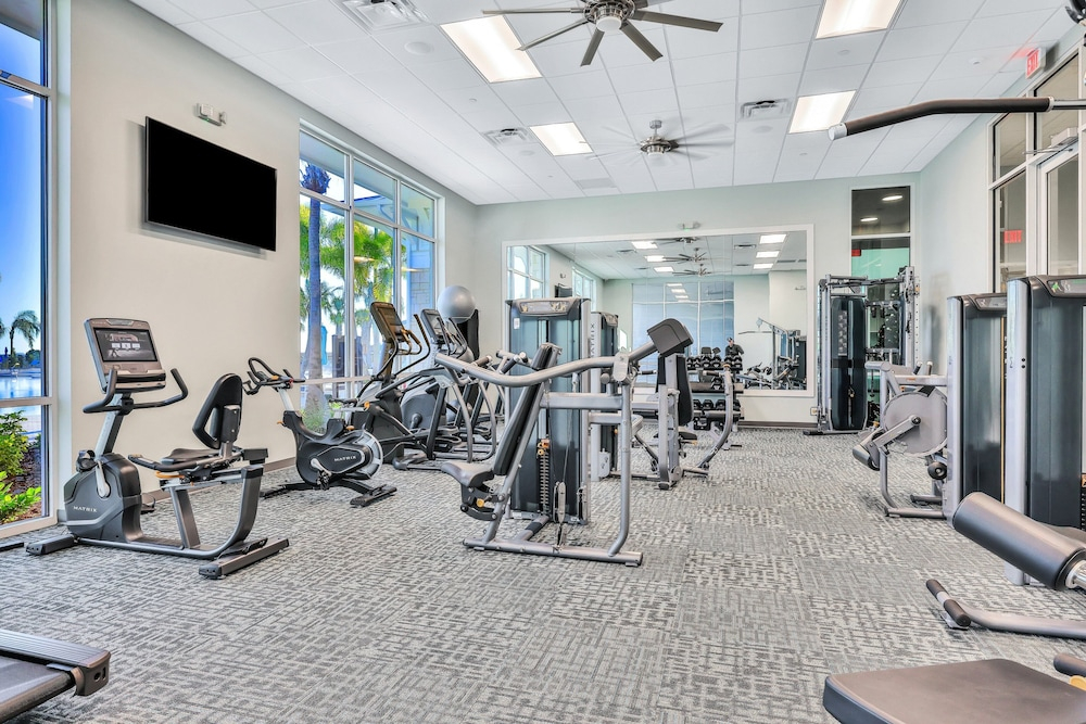 Dog-friendly House With Private Heated Pool, Sports Courts, Game Room, Pool, AC