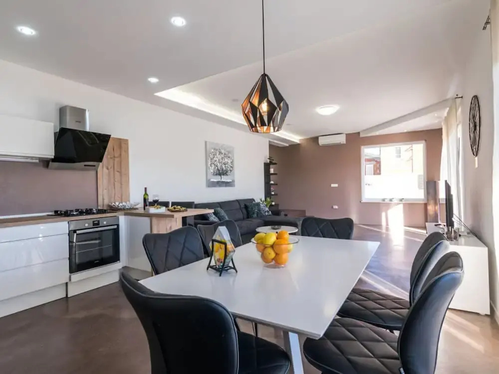 Villa Gloria Comfortable Holiday Residence