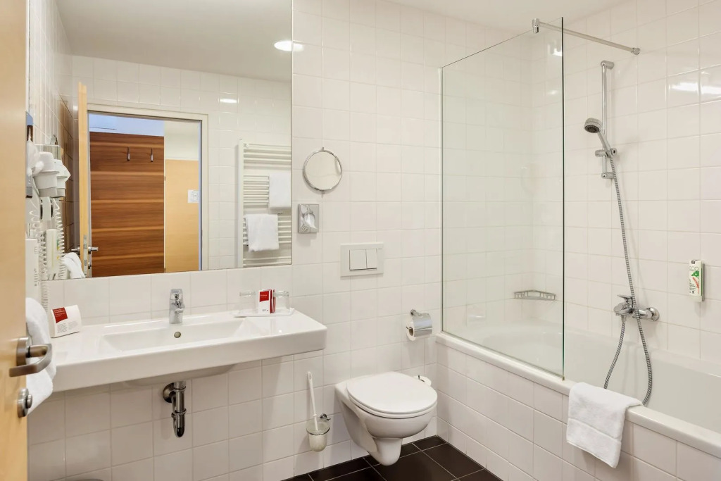 Отель Four Points Flex by Sheraton Vienna Hauptbahnhof