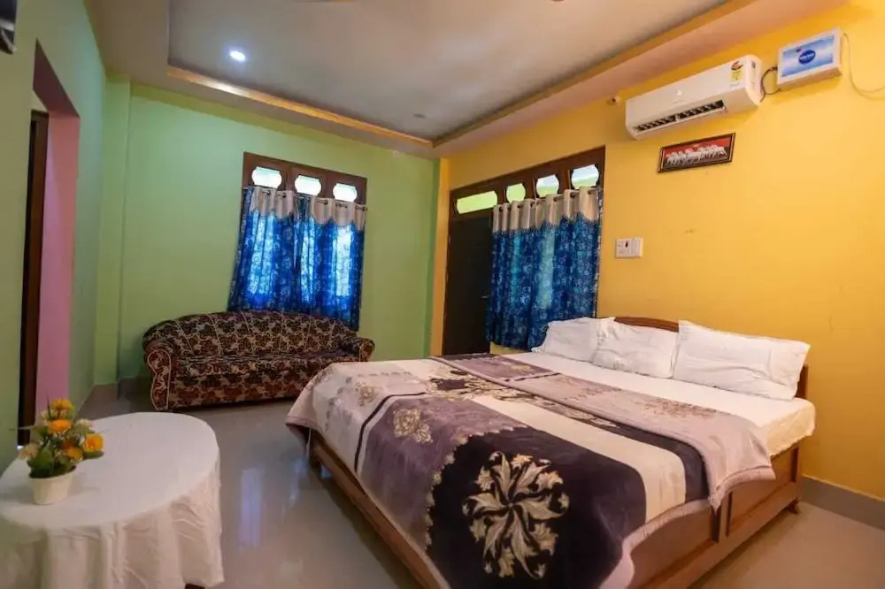 Rhino Cottage Manas By GRB