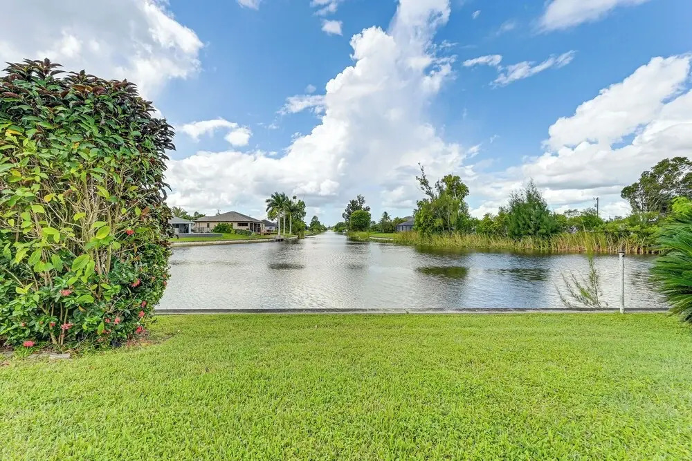 Waterfront Cape Coral Home: Views & Birdwatching