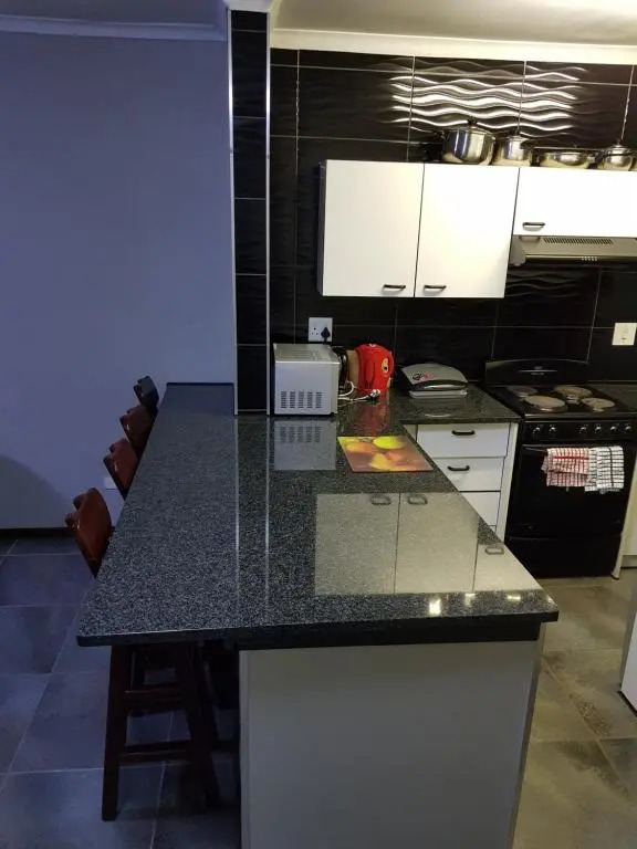 Executive 2 bed Apartment, free WIFI and DSTV