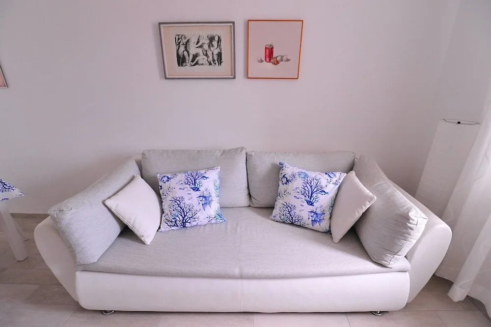 A1 - Luxury apt in Center, Just 5min From Beach