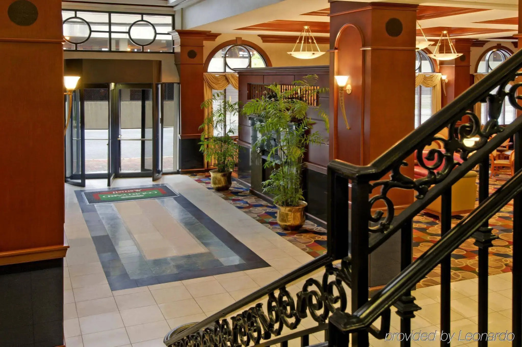 Courtyard by Marriott Norfolk Downtown