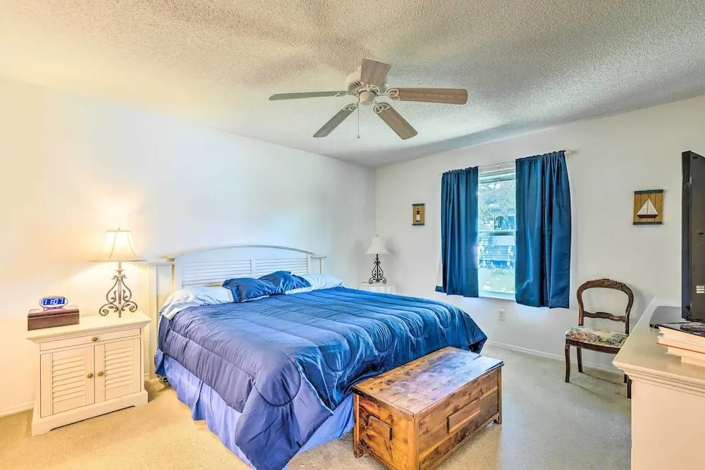 Sunny Home in The Villages with Lanai and Pool Access