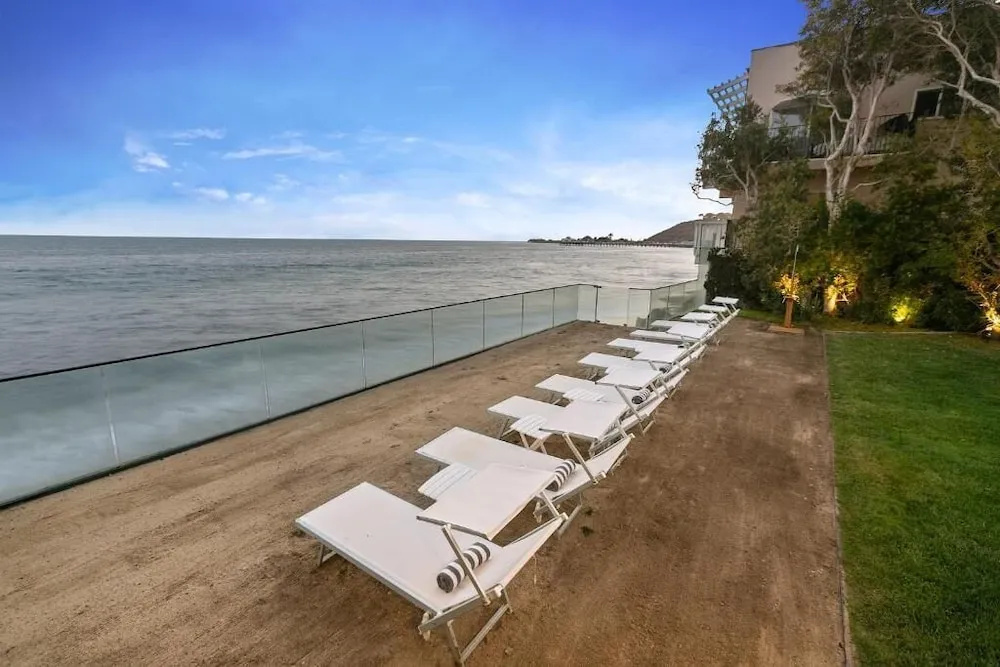 SA Beach by Stay Awhile Villas