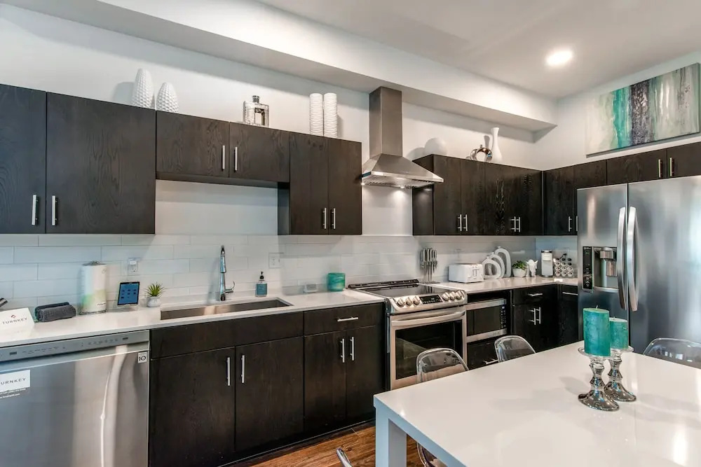 Illume Ultramodern Community Poolside Patio 1 Bedroom Condo