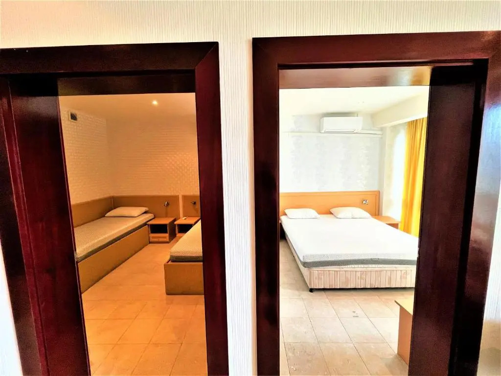 Miramar Front Beach Self Catering Apartments No Swim Pool Access