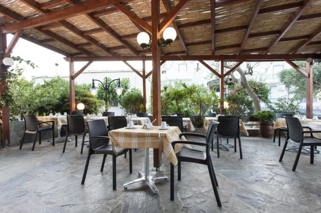 Glaros Hotel
