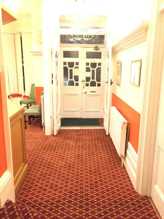 Welbeck Hotel - Close to Beach, Train Station & Southend Airport