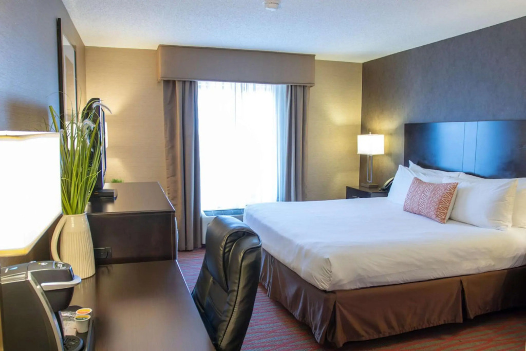 Country Inn & Suites by Radisson, Garden City, KS