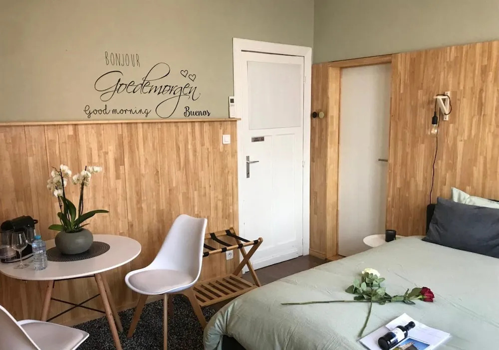Holiday house with private jaccuzi - Leuven city center
