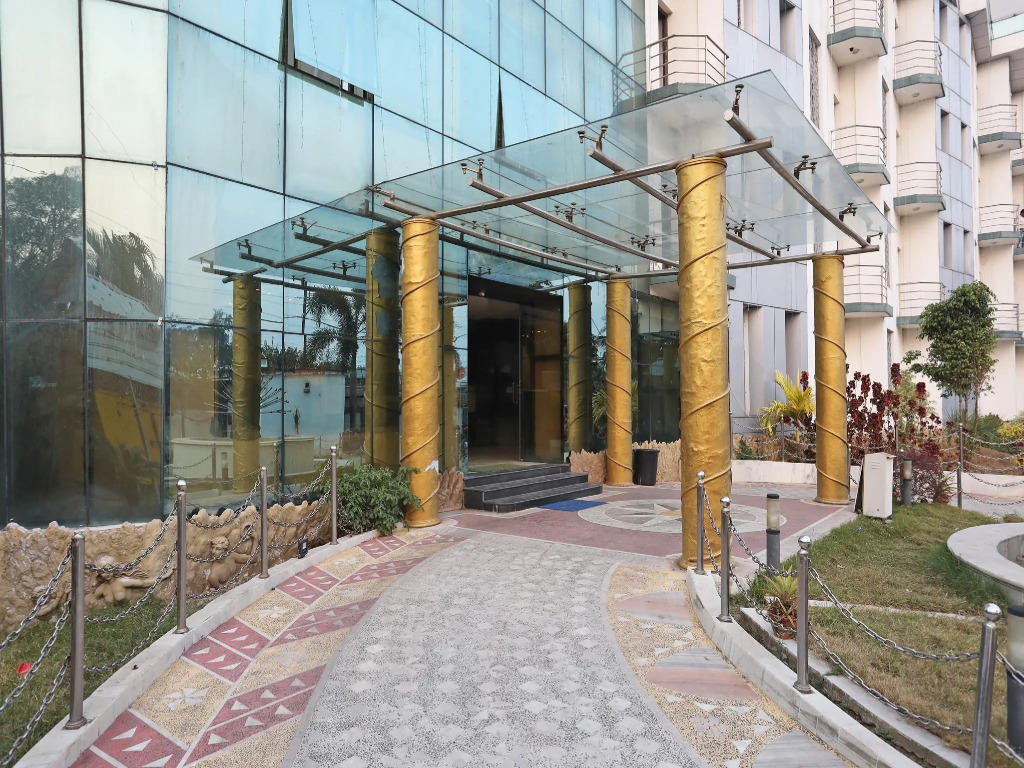 Hotol O River Bay Resort