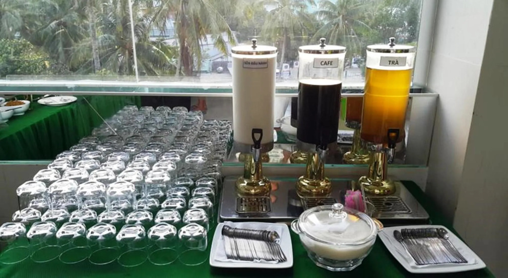Thi Long Phụng Hotel