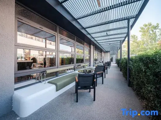 Panda Premium Selected Hotel (Mianyang High-Speed Railway Station Shangma Story)