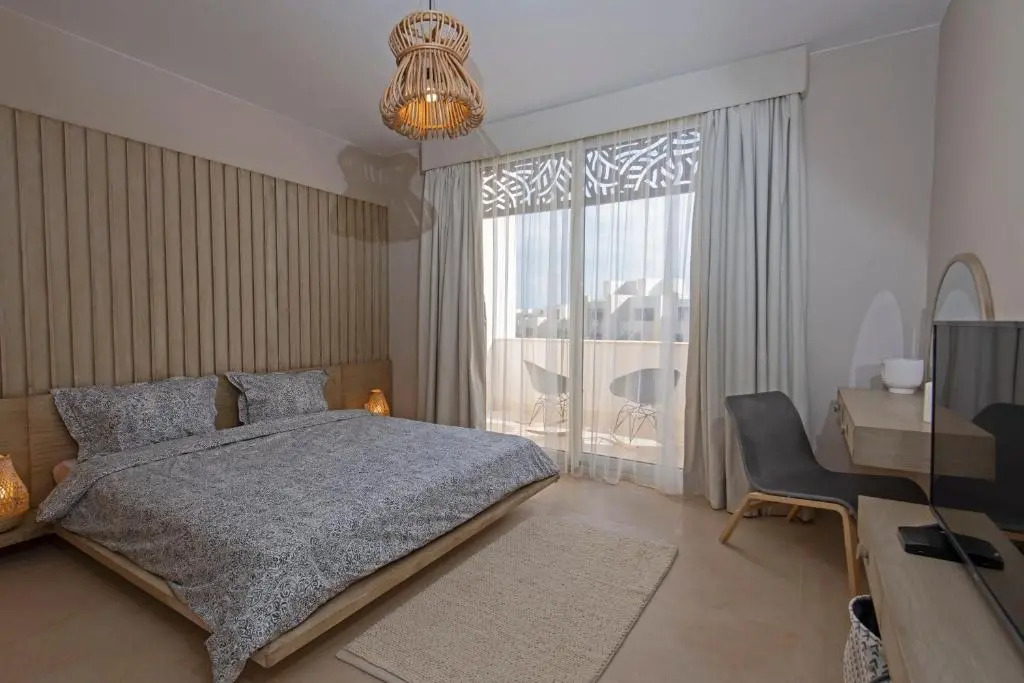 A Stunning Seaview Penthouse; 3bedrooms + Nanny