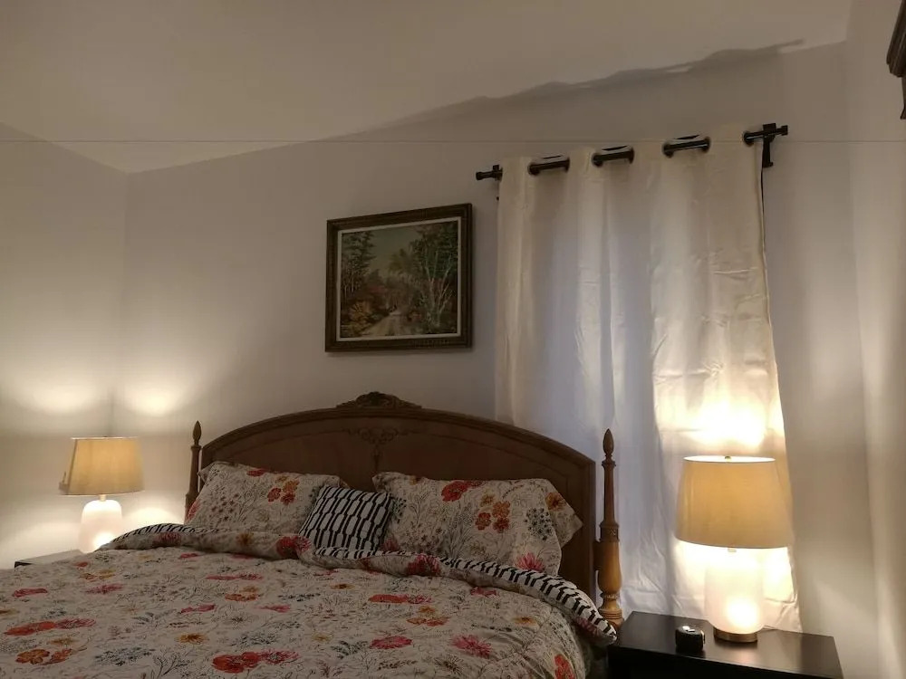 Ambassadors Inn Next Door