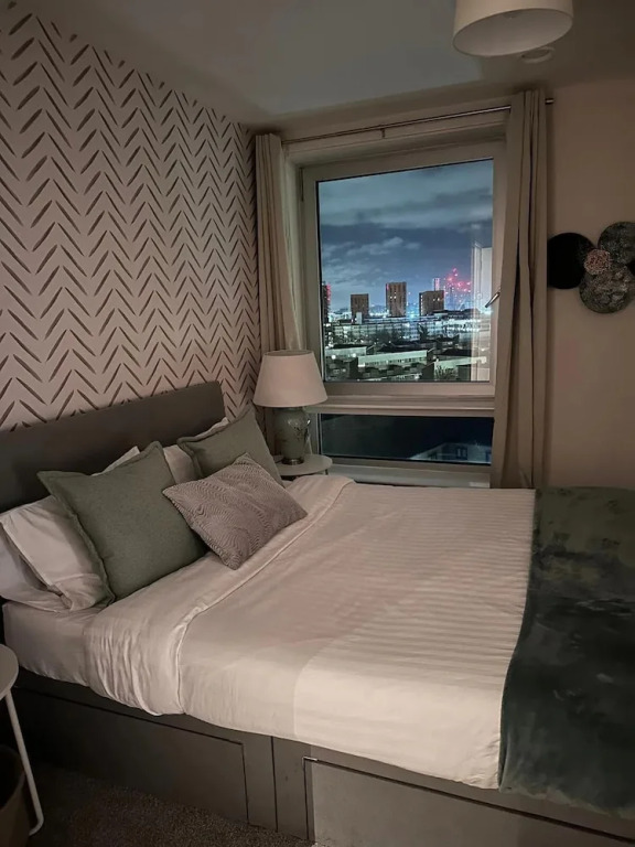 Cosy, Comfy 2 Bed Apartment Canary Wharf