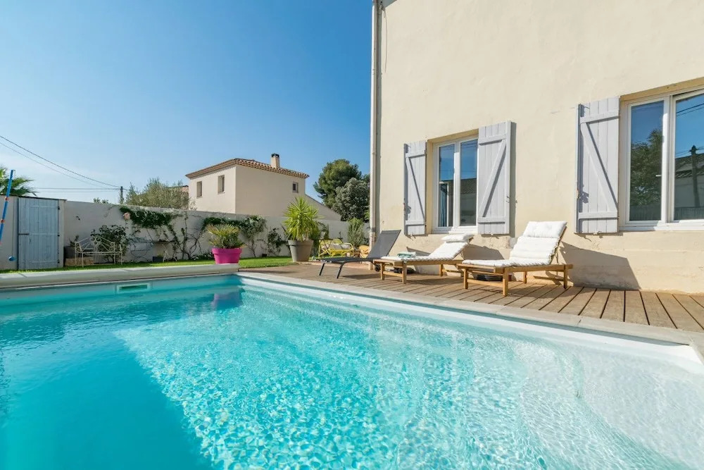 Charming Modern and Comfortable Villa-pool