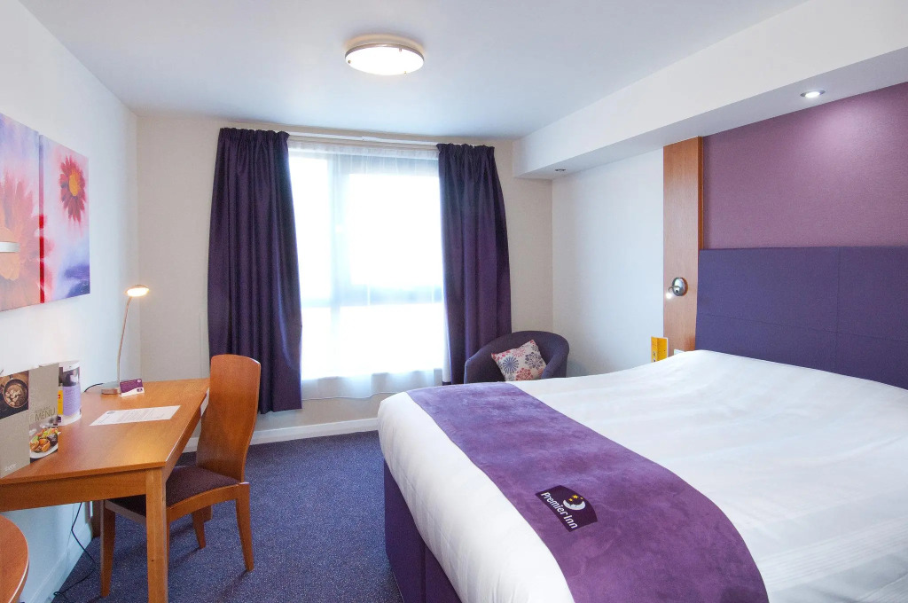 Premier Inn London Gatwick Manor Royal