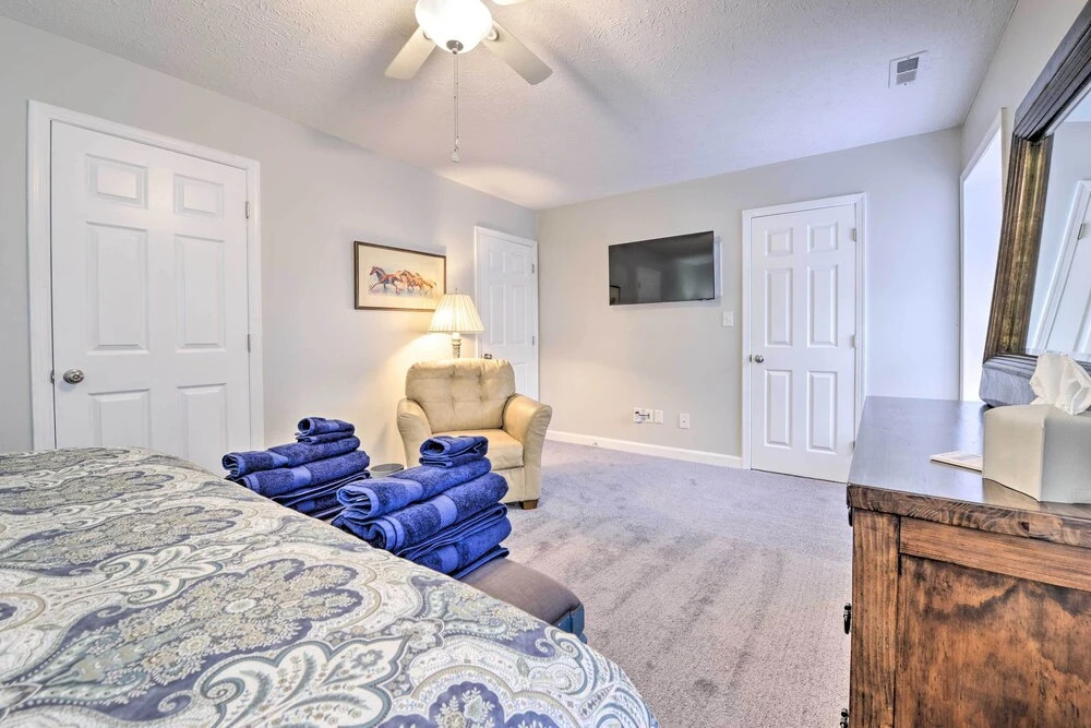 Charming Southern Pines Abode - Walk to Dtwn!