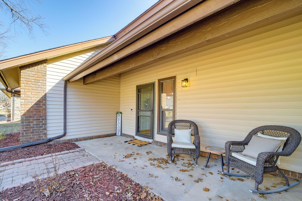 Groups Welcome, Central Location! Tulsa Gem + Yard