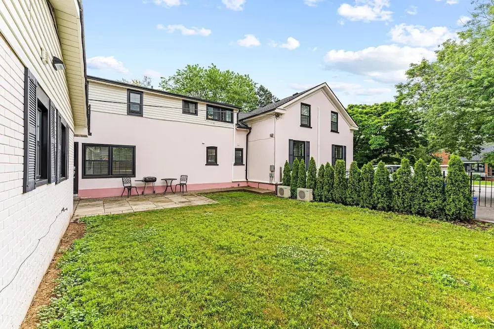 Private Apt Neardowntown Ideal for Long Stays U4