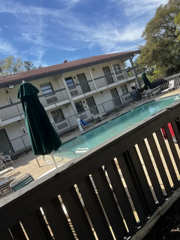 Relax Inn & Suite