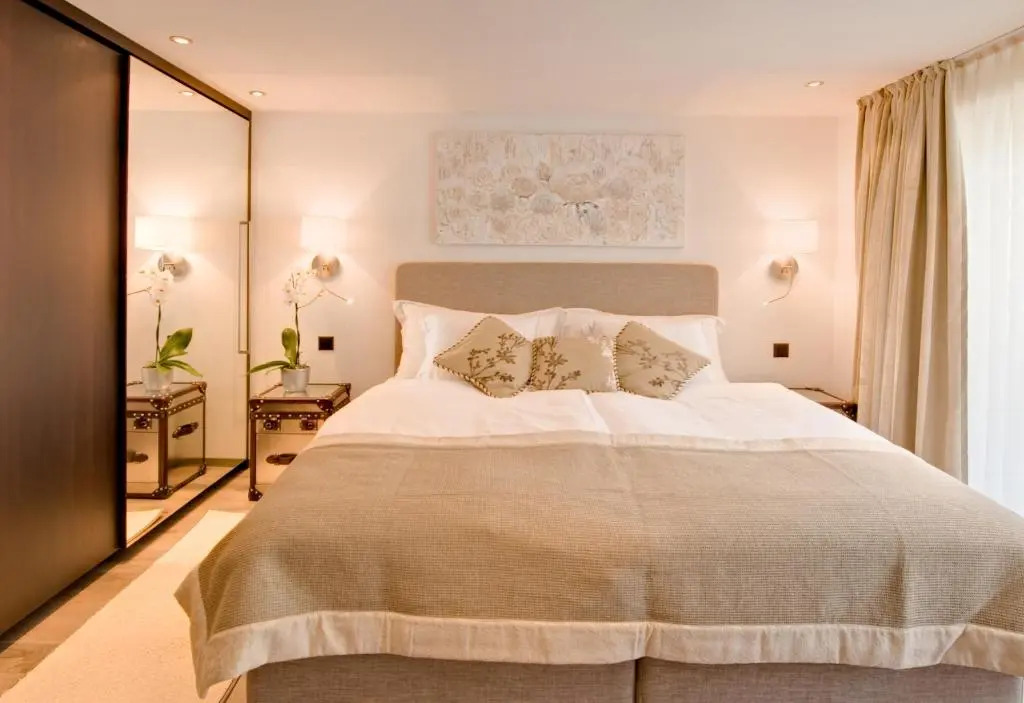 Alex Lodge Private Luxury Apartments