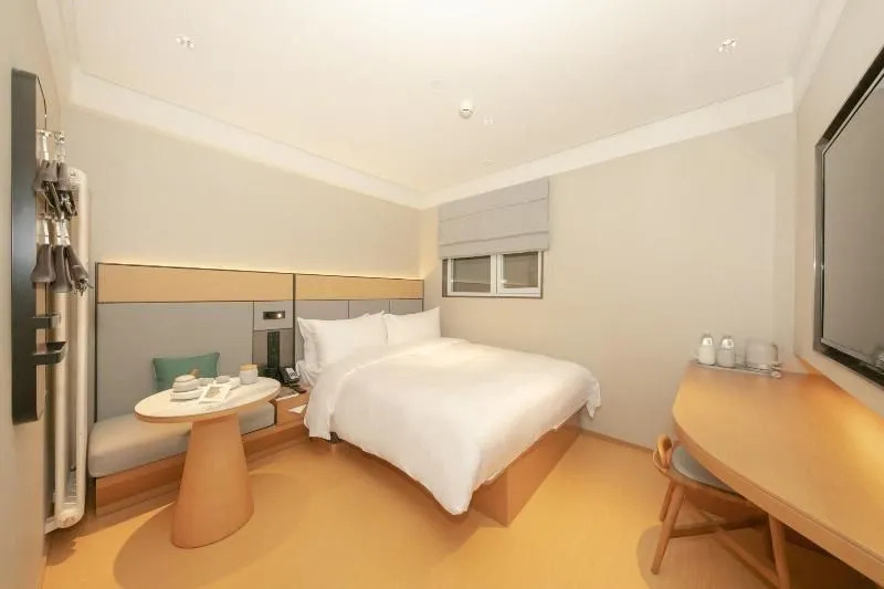 Orange Hotel Beijing Jianguomen Baiqiao Street