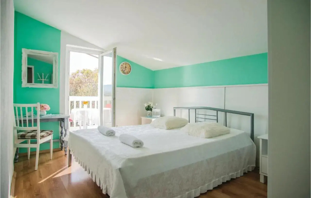 Three-Bedroom Holiday Home in Imotski