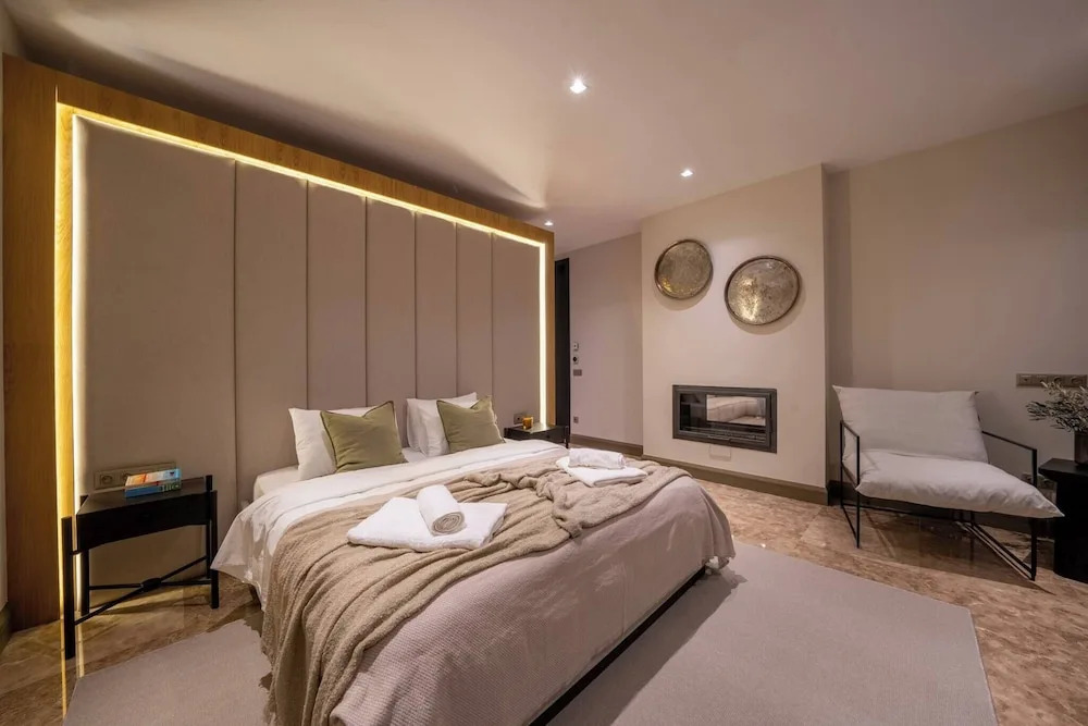 Hills Deluxe - Relaxed Luxury in Style and Serenity