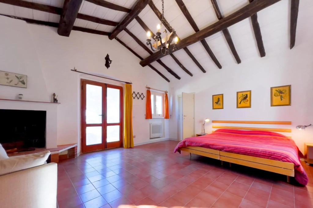 Villa Caterina 450 meters from the beach with sea view immersed in the quiet of the hill-VILLA CATERINA SANT'ANDREA