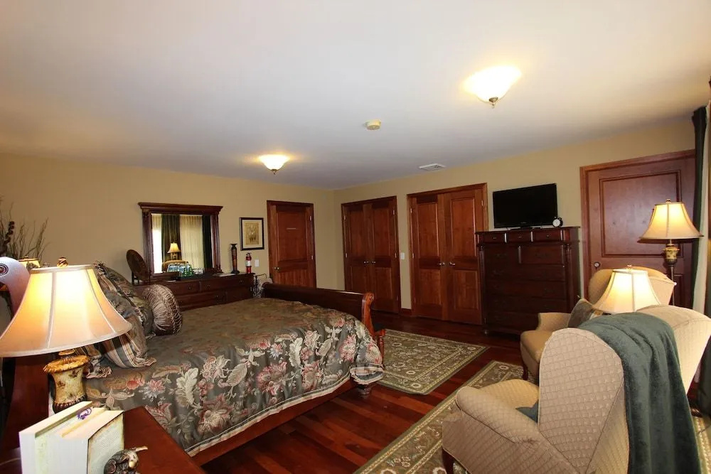 Stone Edge Estate Bed & Breakfast