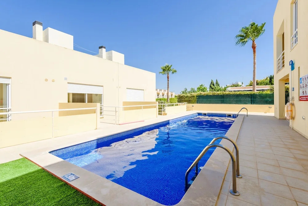 Casa Patroves