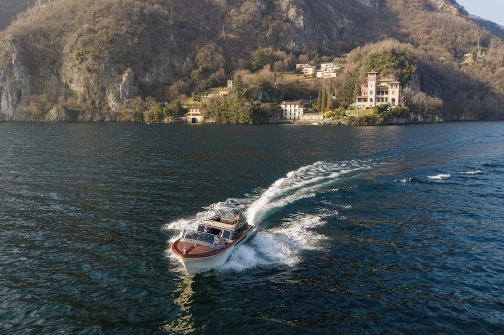 Villa Meraviglia - Private Villa with garden, pool and Breathtaking Lake Como Views