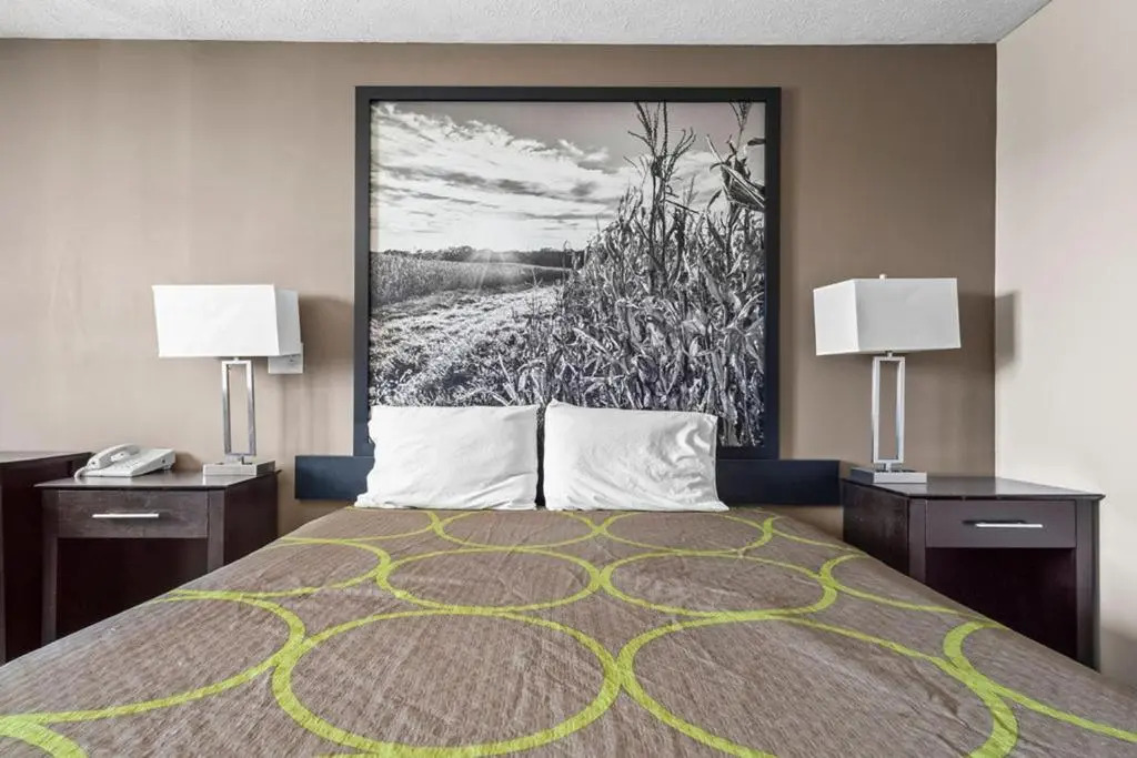 Burgundy Inn & Suites