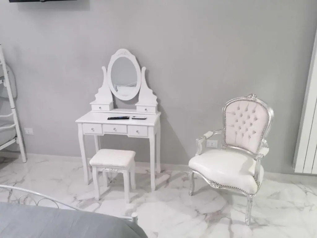 B&B WHITE HOUSE