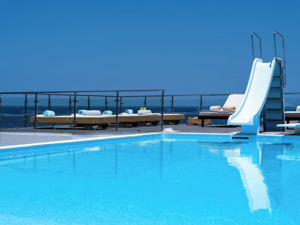 Icarus Luxury Beachfront Villa