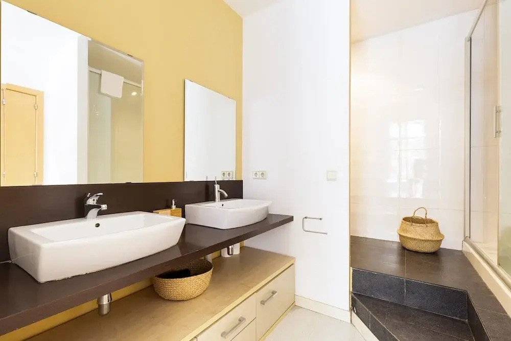 Moianes Apartment by Olala Homes
