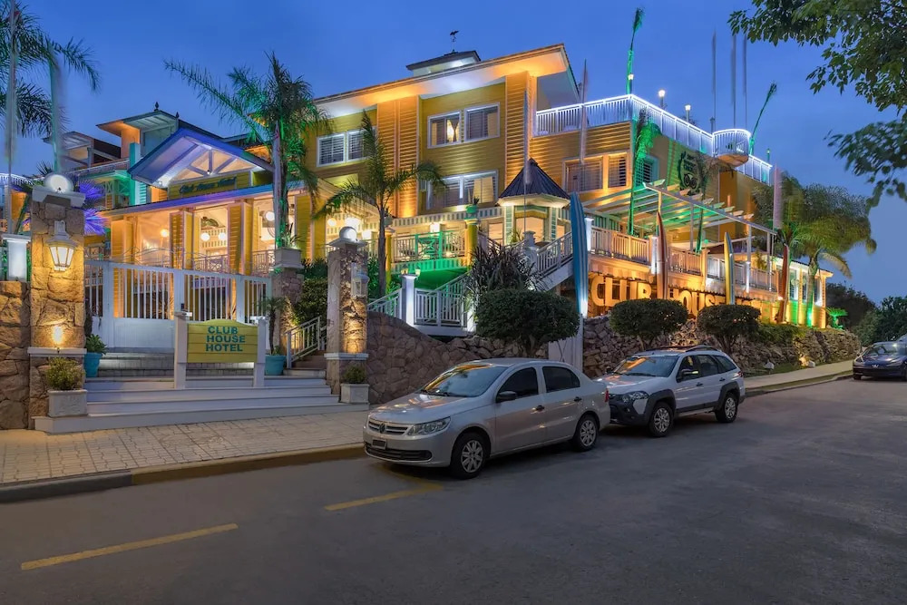 Club House Hotel