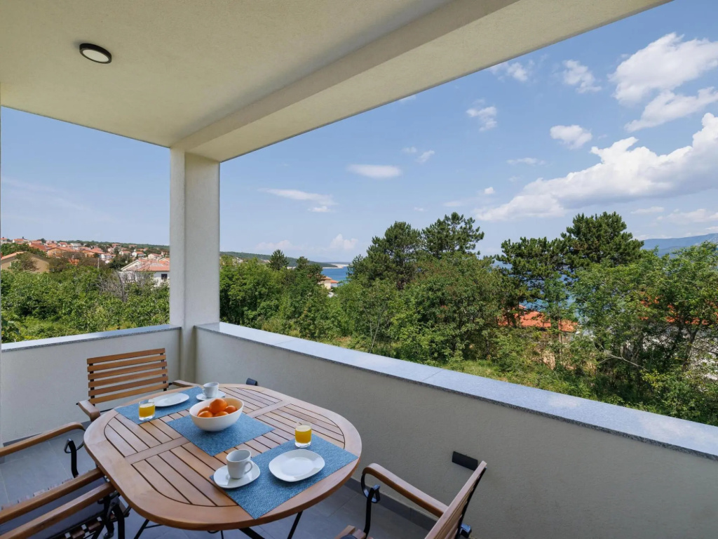 Spacious home with private terrace,200 m distant from the sea