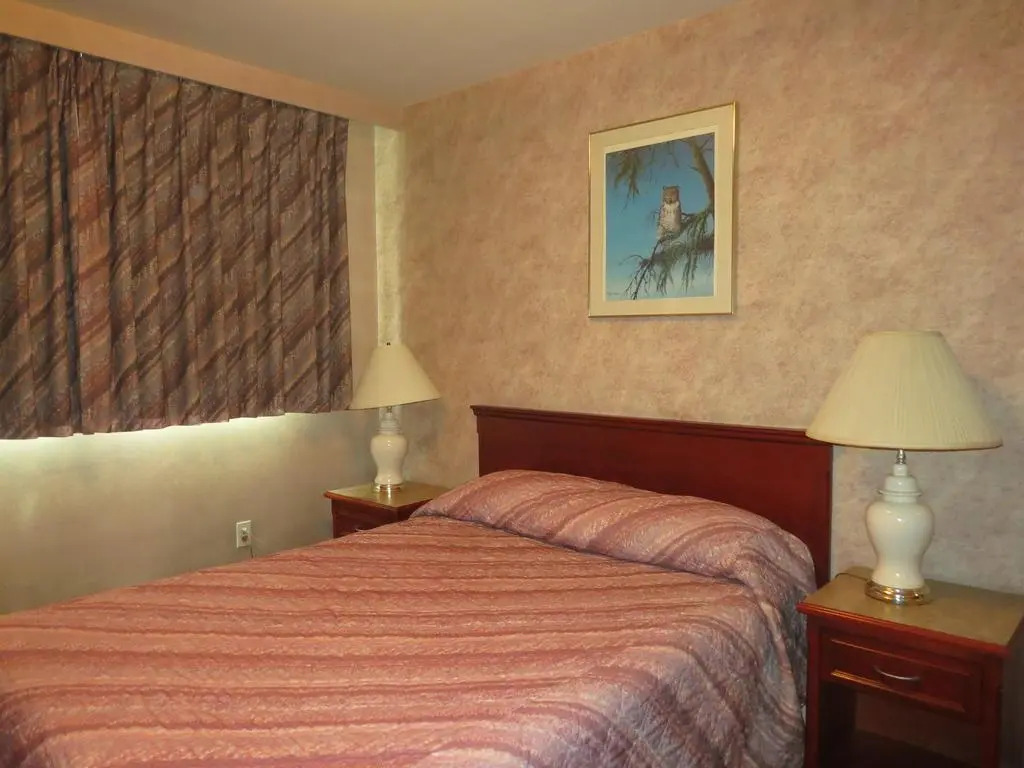 Tropicana Suite Hotel