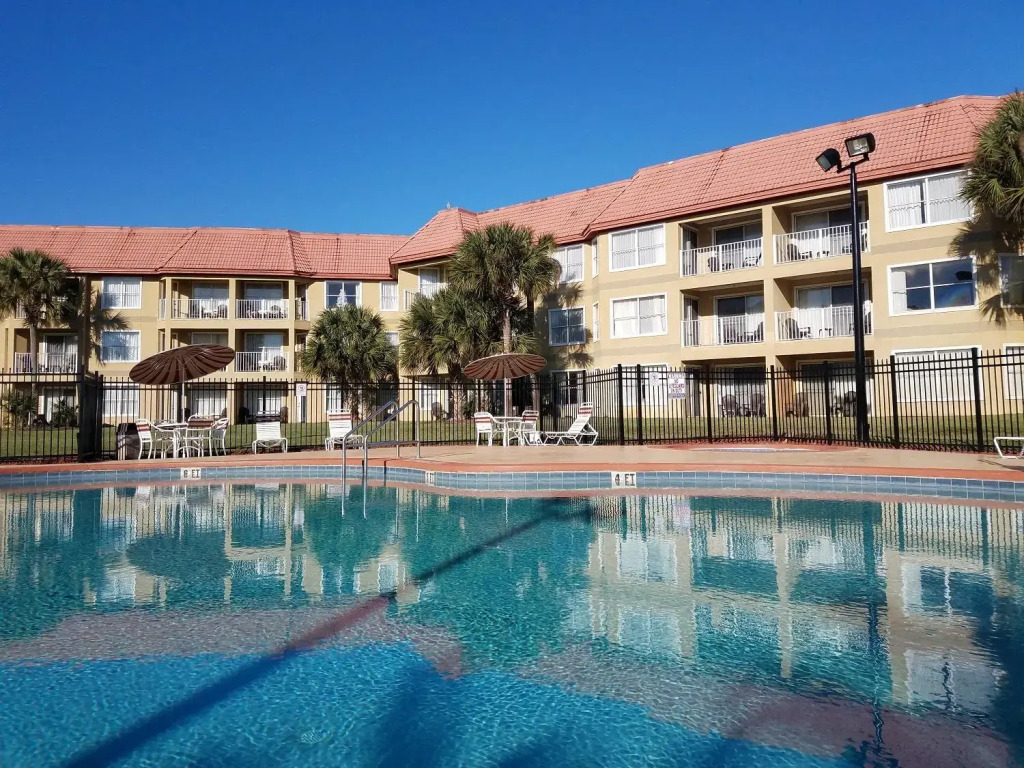 Parc Corniche Condominium Suites