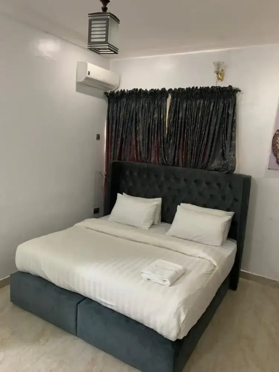 ELLEX SLEEVES APARTMENTs