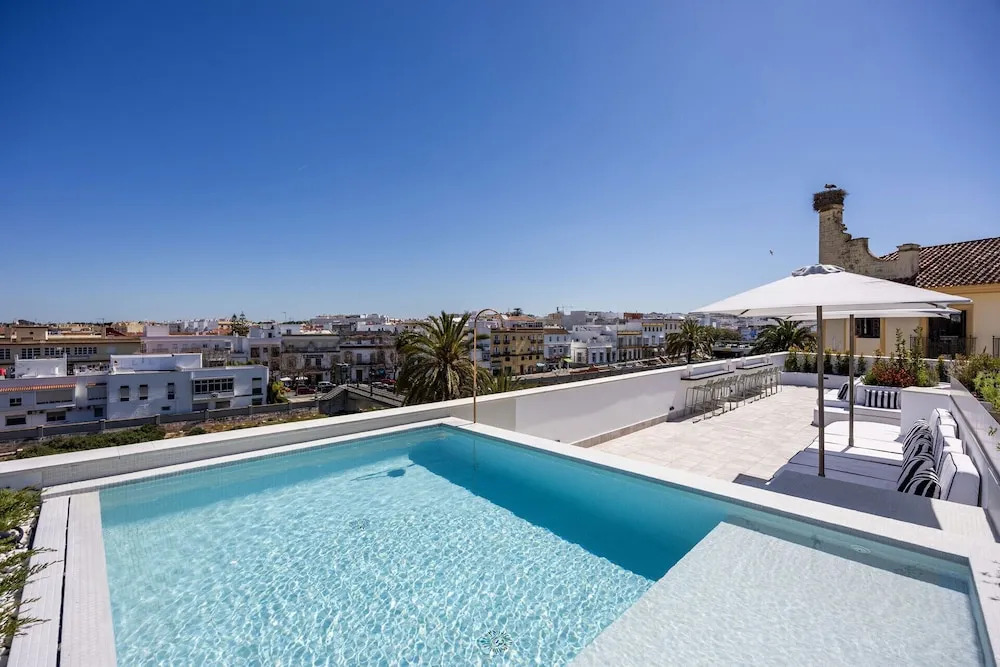 CASA DE LA VEGA SUITES