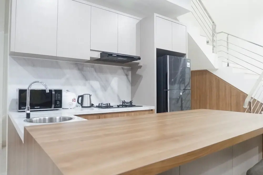 Luxurious & Spacious 3BR Apartment at Grand Sungkono Lagoon